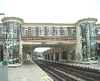 Finchley-Station_enWikipedia